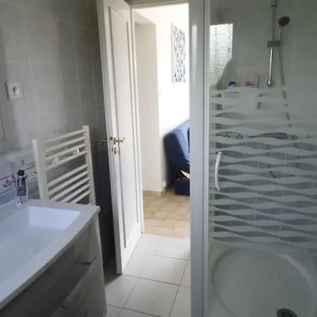 House Agreable Maison De Vacances En Plein Centre De Sur Mer 1 滨海拉福特